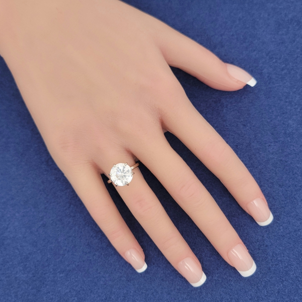 14k White Gold White Topaz Statement Ring Size 6.25